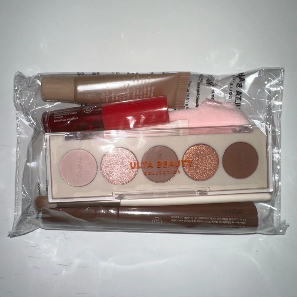 Ulta Beauty Makeup Set NWT - Picture 2 of 3